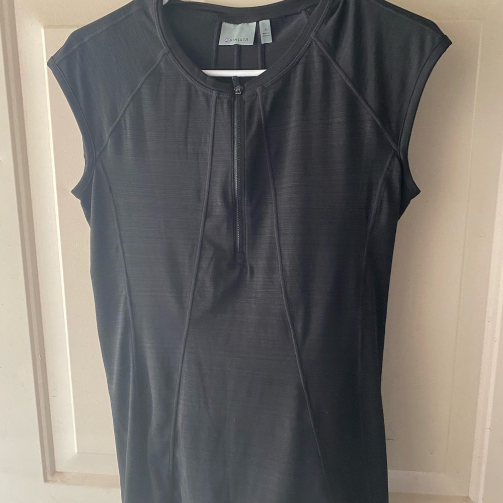 Athleta Work Out Shirt